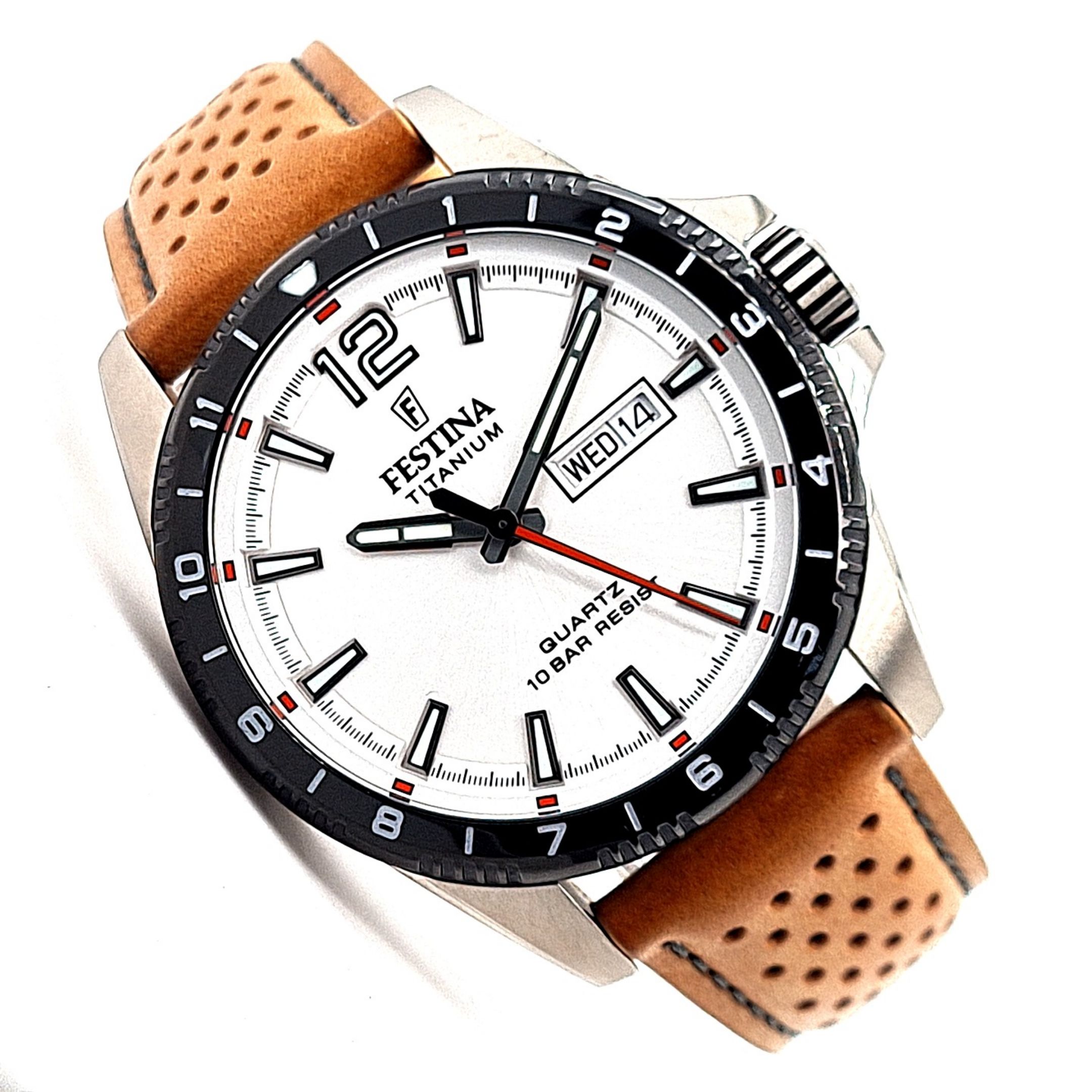 Festina Herrenuhr Titan Grau mit Lederband