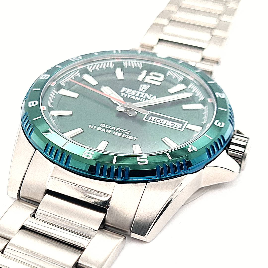 Festina Herrenuhr Titan Grün – Bild 2
