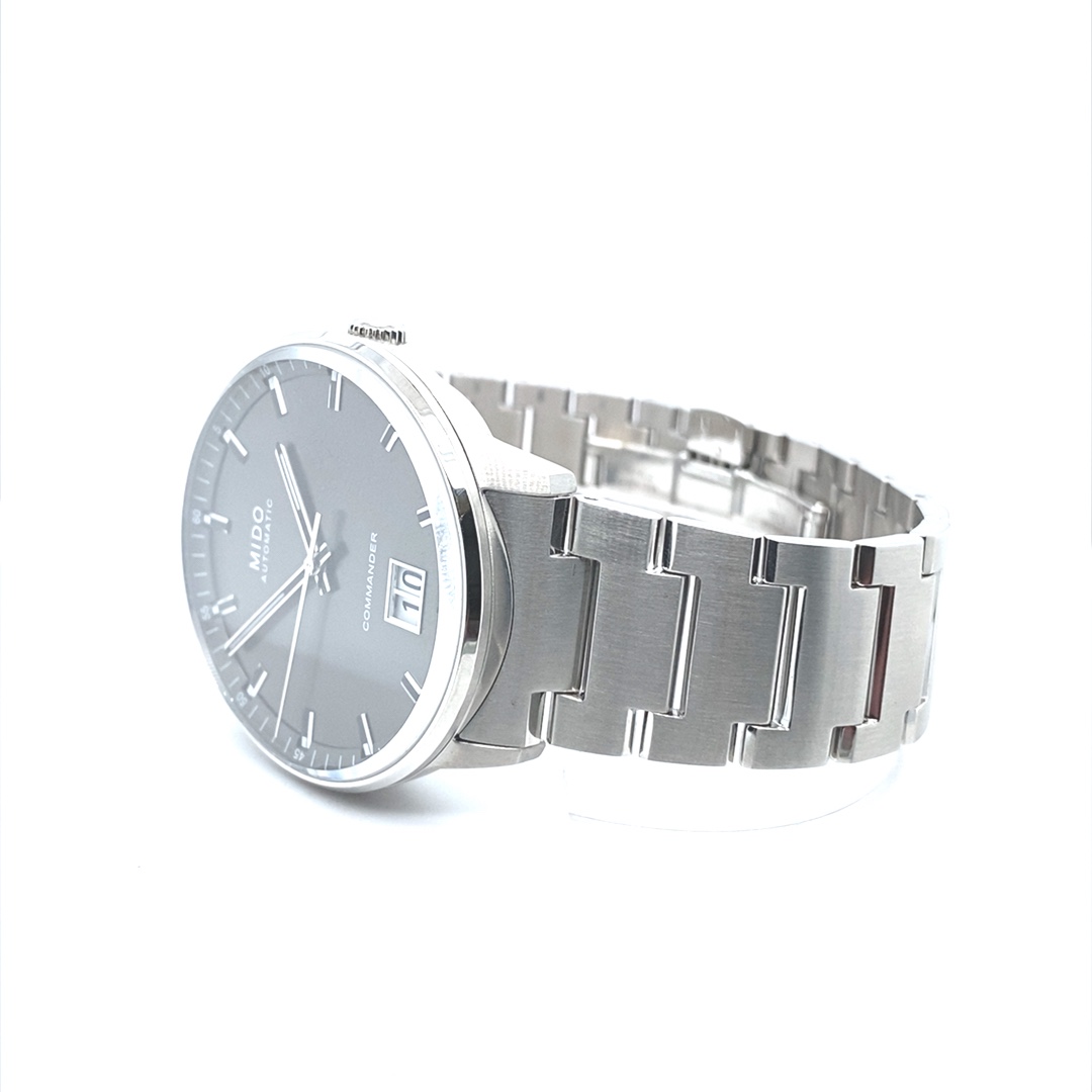 Mido Commander Big Date Schwarz – Bild 9